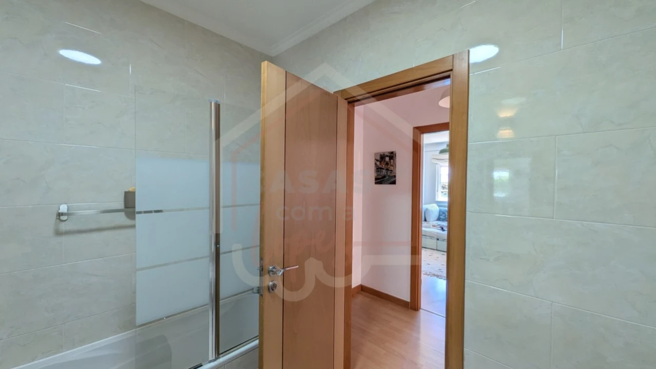 Apartamento T3 para Venda em Carregado e Cadafais Foto 28