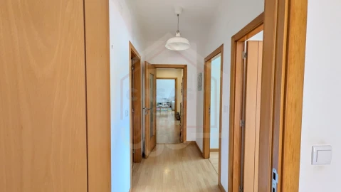 Apartamento T3 para Venda em Carregado e Cadafais