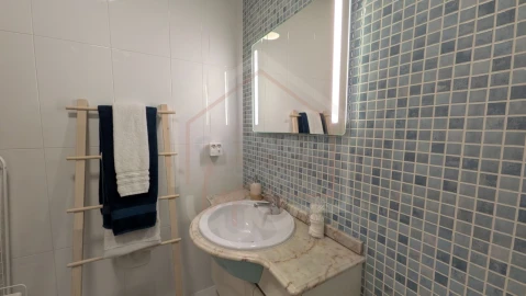 Apartamento T3 para Venda em Carregado e Cadafais