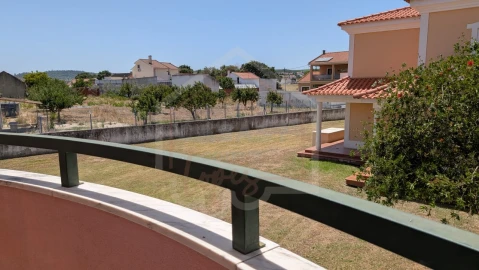 Apartamento T3 para Venda em Carregado e Cadafais