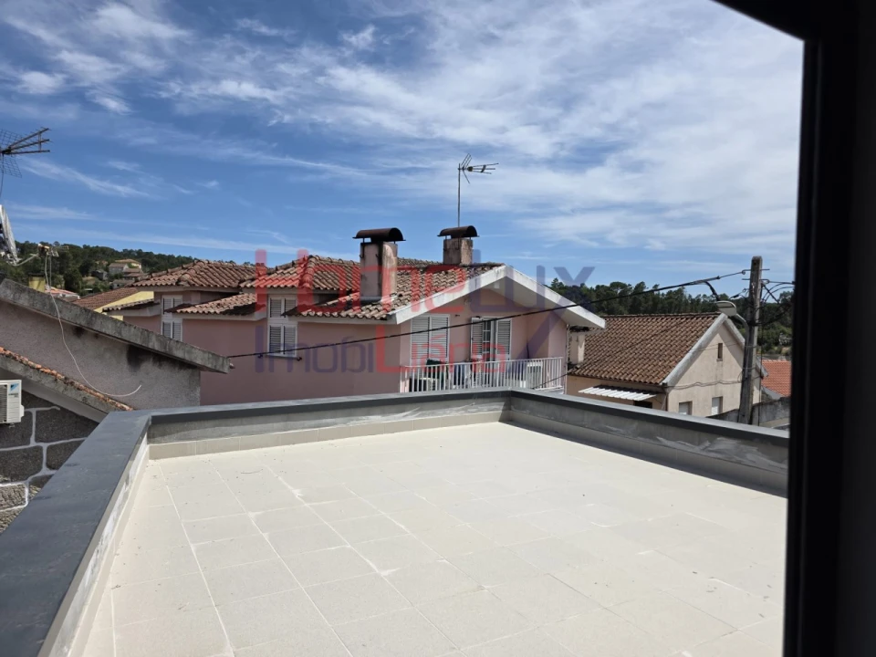Moradia T3 para Venda em Silgueiros Foto 49