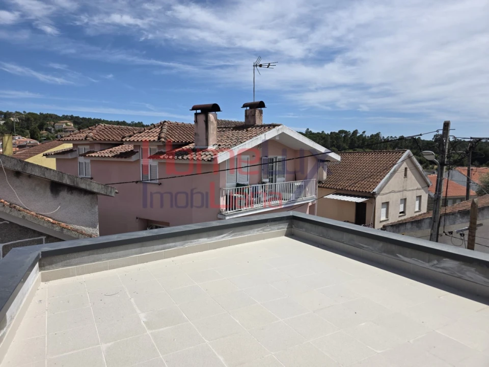 Moradia T3 para Venda em Silgueiros Foto 50