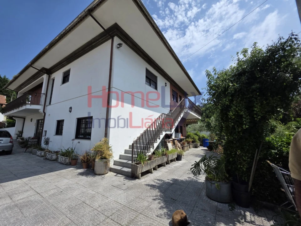 Moradia T4 para Venda em O. Azeméis, Riba-Ul, Ul, Macinhata Seixa, Madail Foto 2
