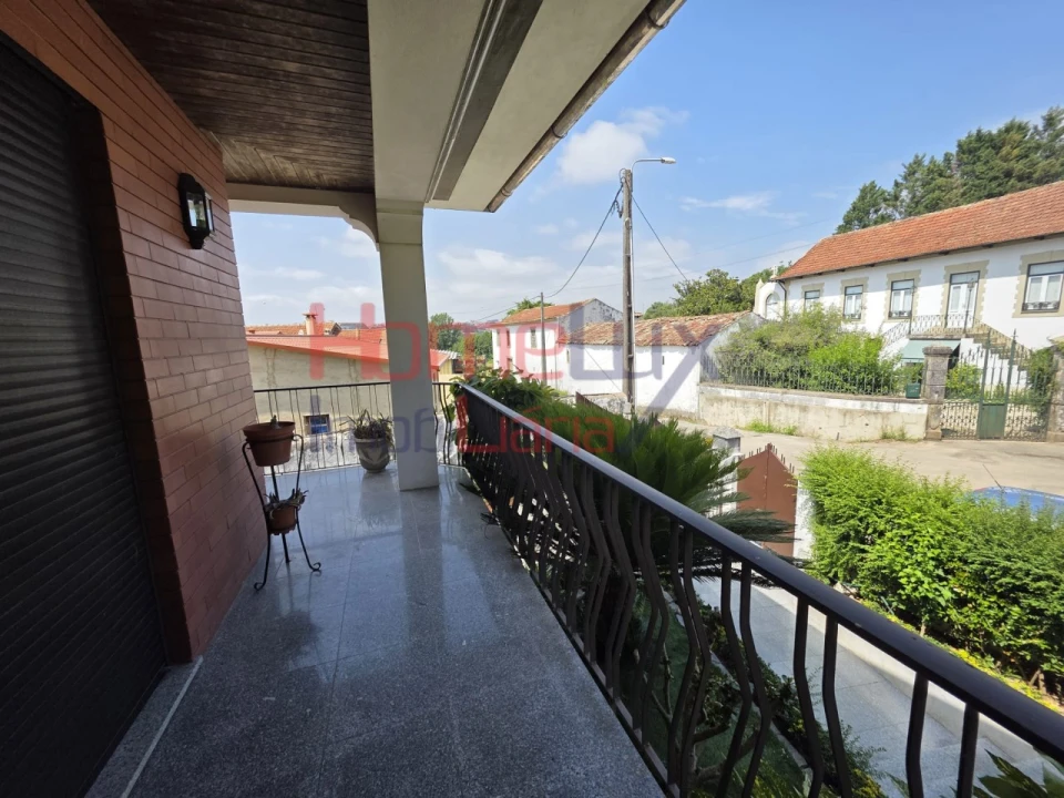 Moradia T4 para Venda em O. Azeméis, Riba-Ul, Ul, Macinhata Seixa, Madail Foto 42