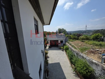 Moradia T4 para Venda em O. Azeméis, Riba-Ul, Ul, Macinhata Seixa, Madail