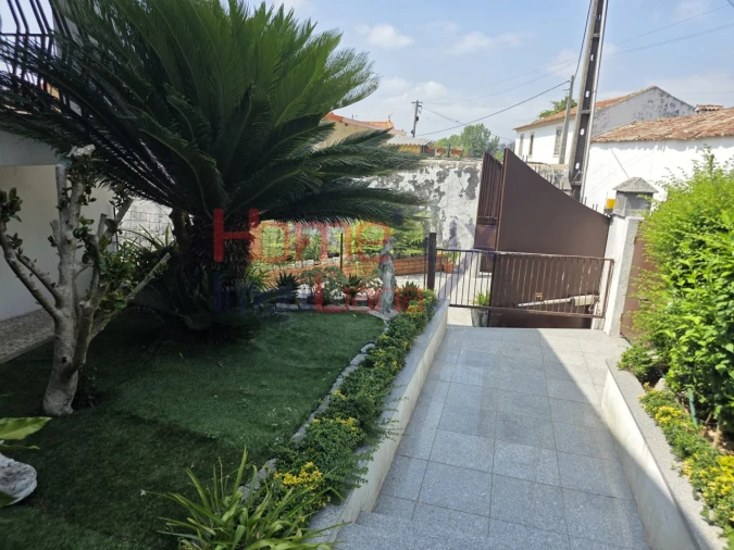 Moradia T4 para Venda em O. Azeméis, Riba-Ul, Ul, Macinhata Seixa, Madail Foto 19