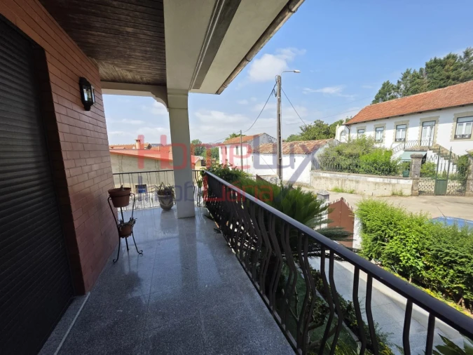 Moradia T4 para Venda em O. Azeméis, Riba-Ul, Ul, Macinhata Seixa, Madail Foto 42