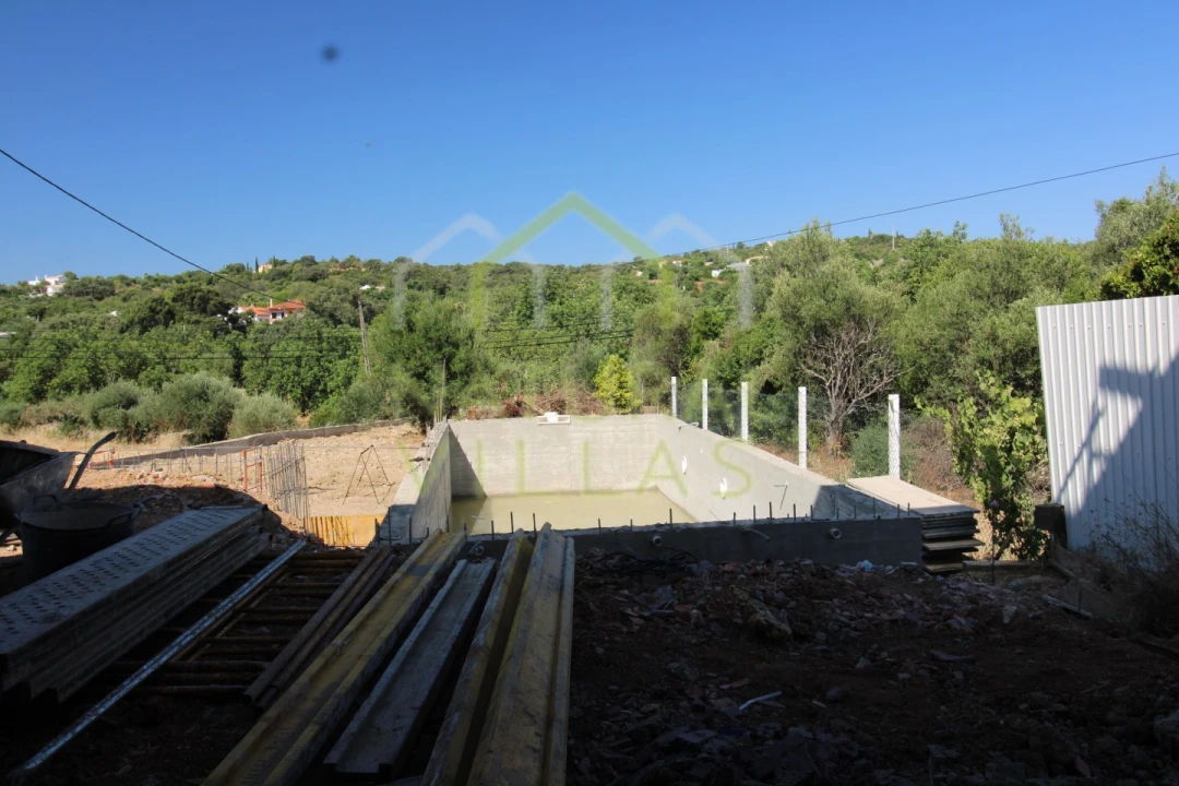 Moradia T4 para Venda em Santa Barbara de Nexe Foto 13