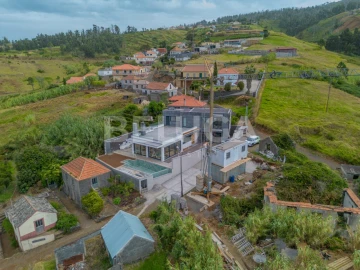 Moradia T3 para Venda em Ponta do Pargo