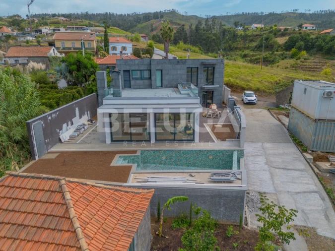 Moradia T3 para Venda em Ponta do Pargo Foto 12