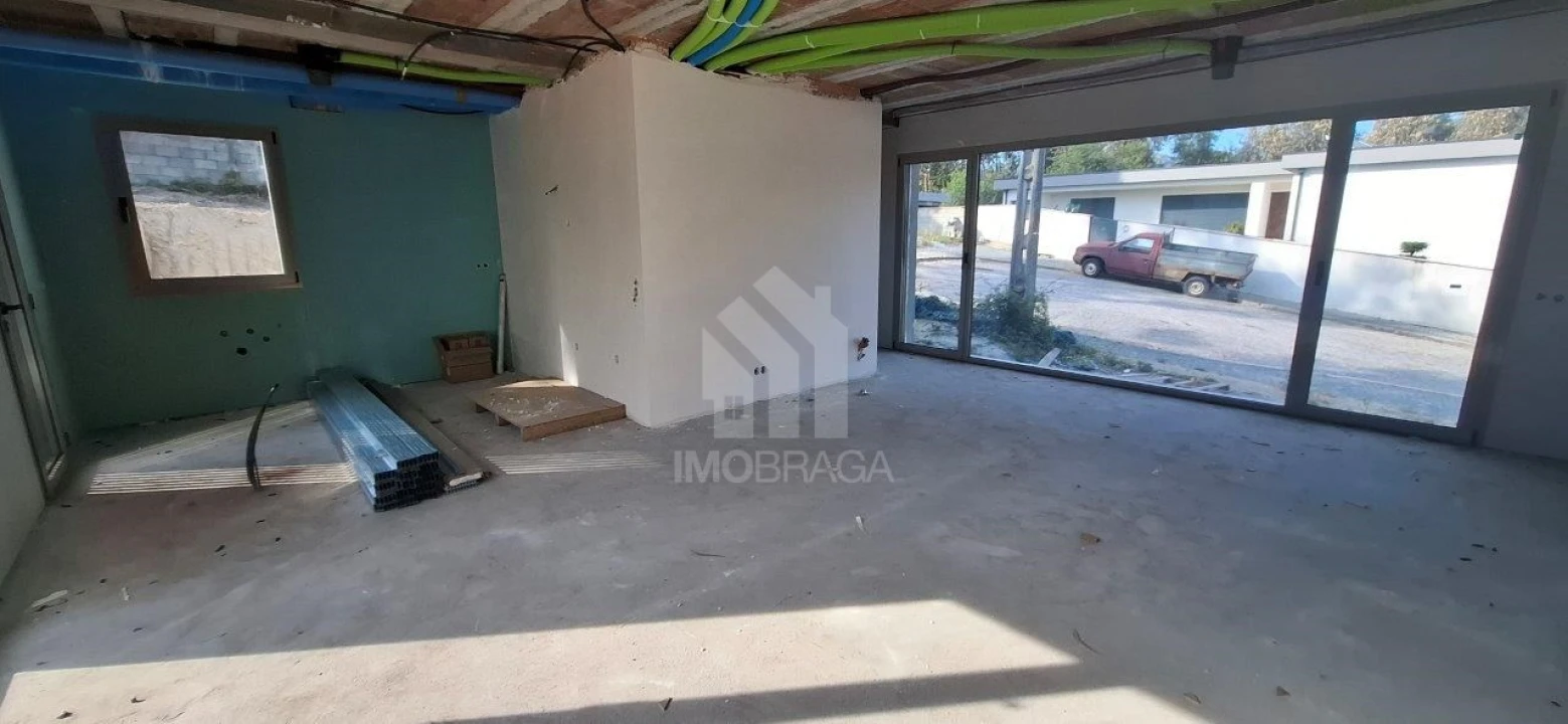 Moradia T3 para Venda em Rendufinho Foto 23
