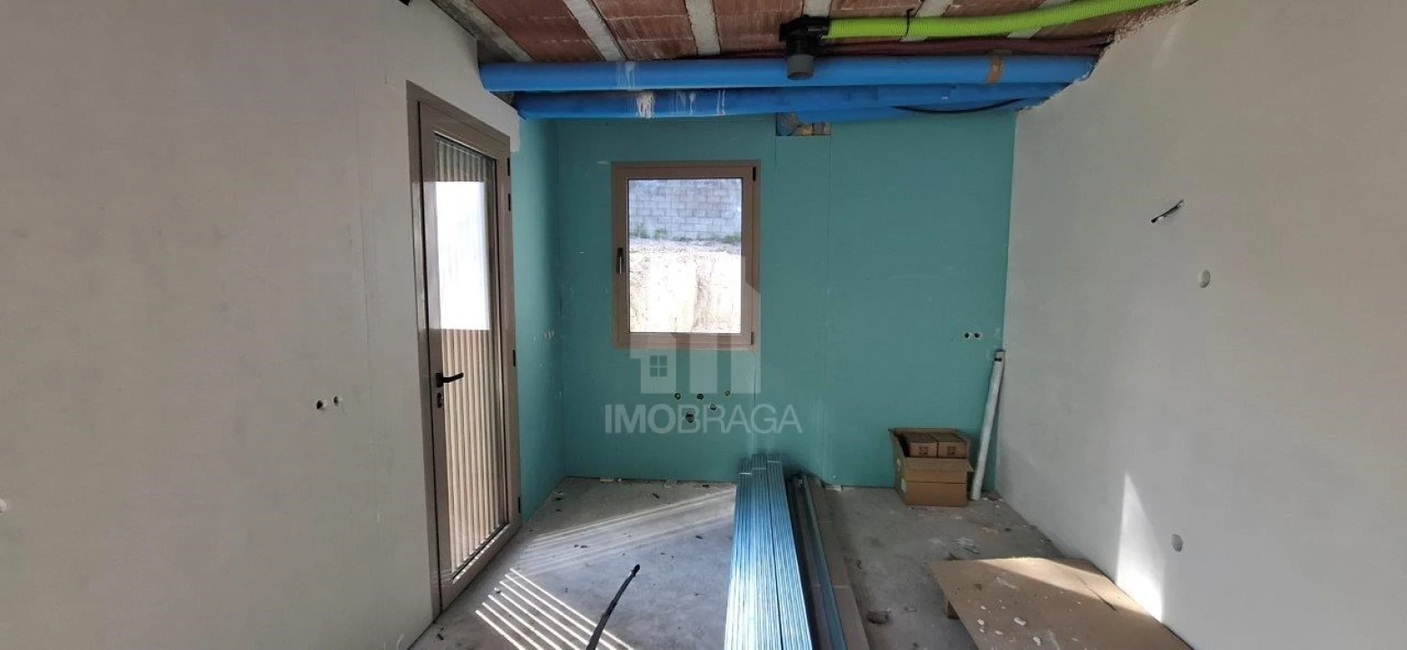 Moradia T3 para Venda em Rendufinho Foto 24