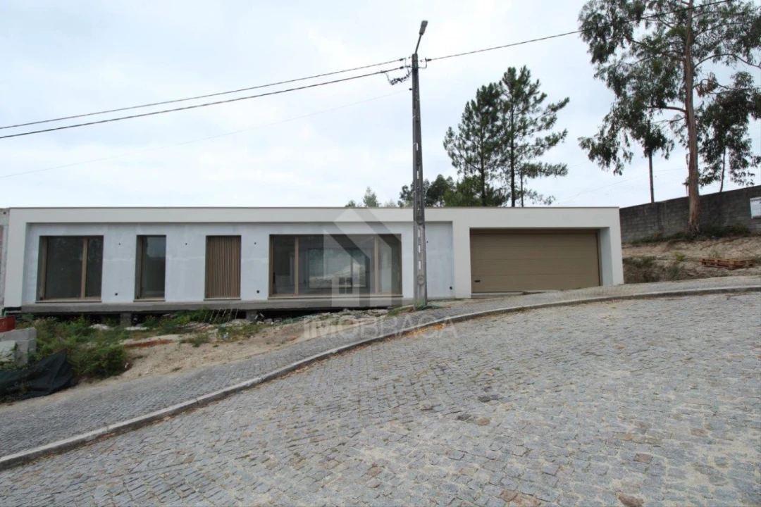 Moradia T3 para Venda em Rendufinho Foto 34