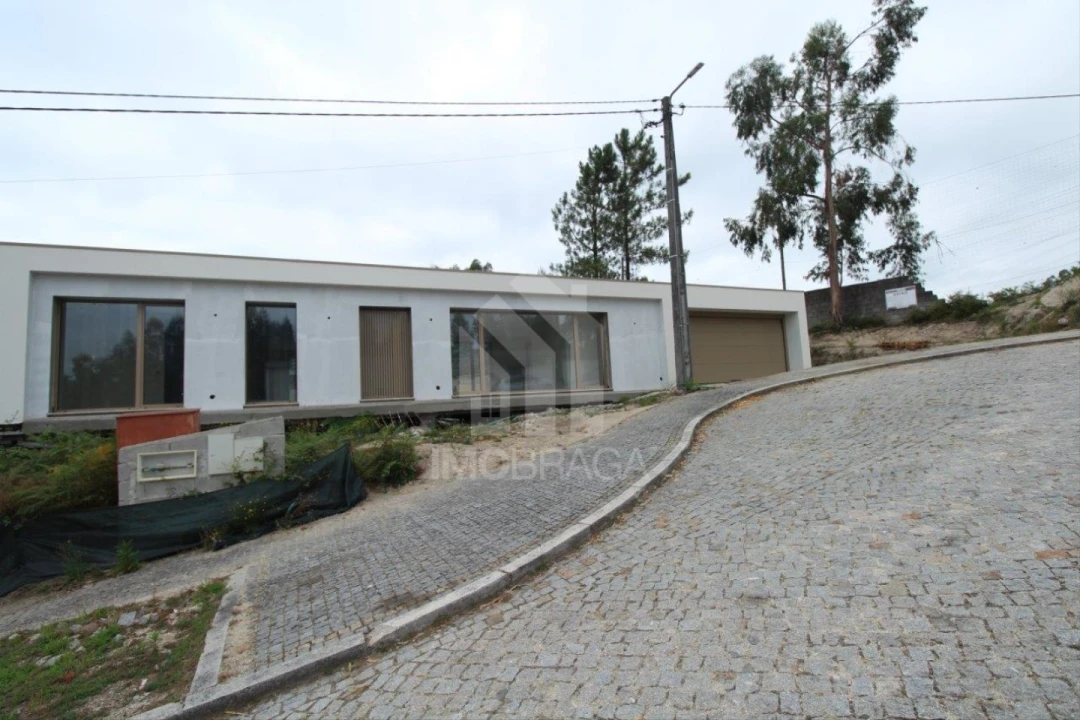 Moradia T3 para Venda em Rendufinho Foto 36