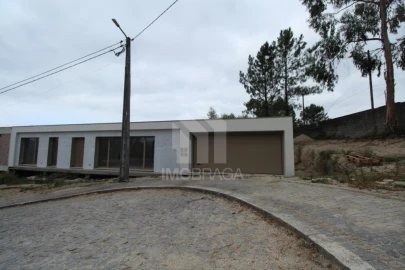 Moradia T3 para Venda em Rendufinho