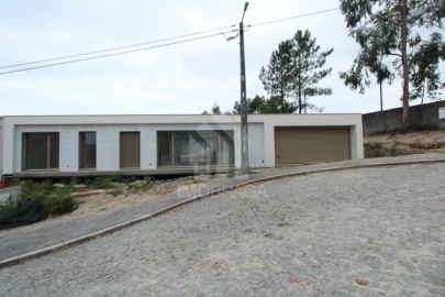 Moradia T3 para Venda em Rendufinho