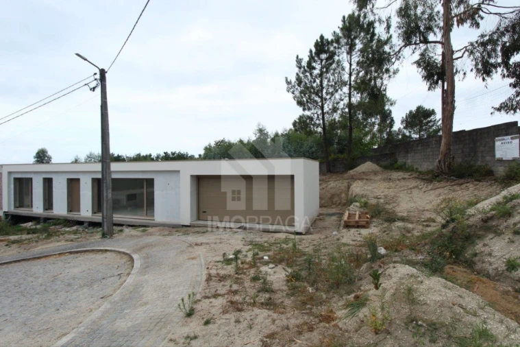 Moradia T3 para Venda em Rendufinho Foto 38