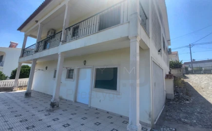 Moradia T3 para Venda em Carregueiros