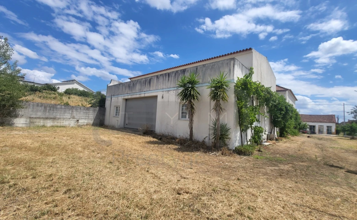 Moradia T4 para Venda em São Pedro de Tomar Foto 23