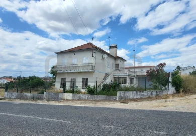 Moradia T4 para Venda em São Pedro de Tomar