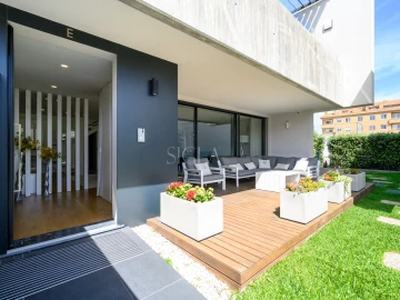 Moradia T4 para Venda em Gulpilhares e Valadares