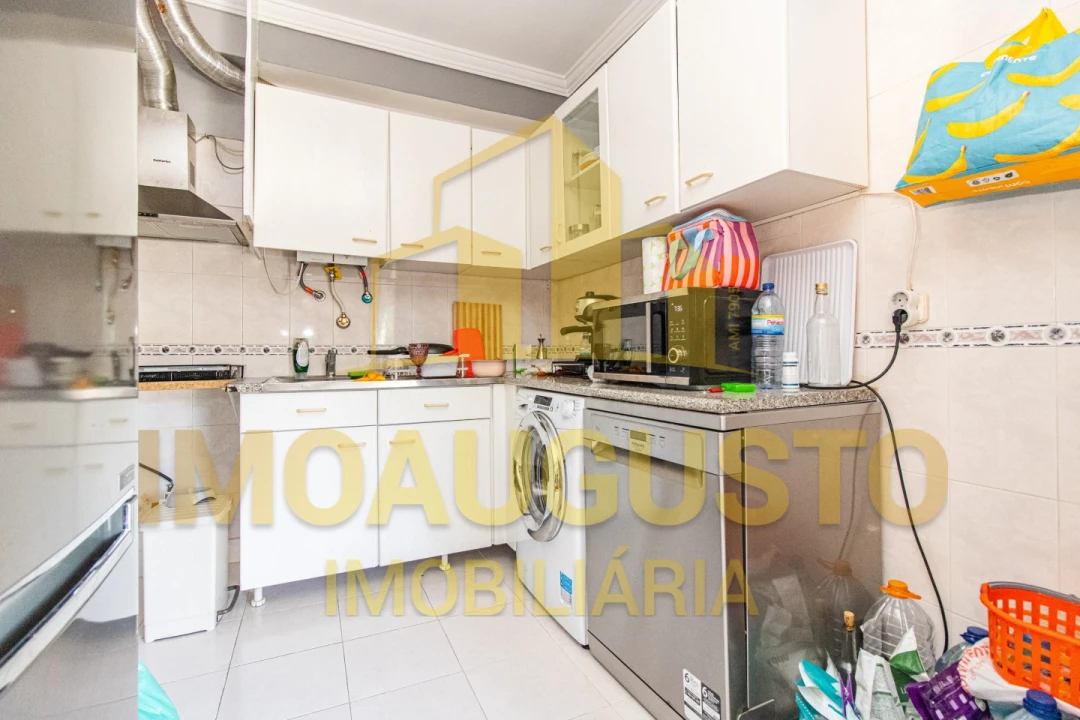 Apartamento T1 para Venda em Guarda Foto 2
