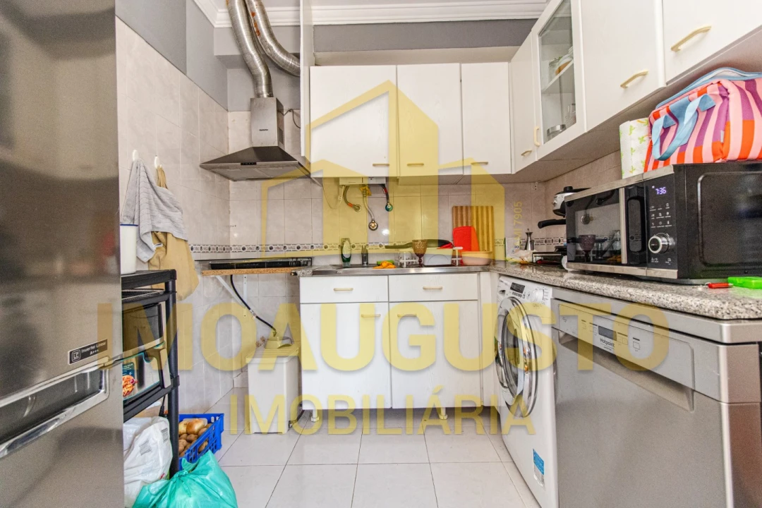 Apartamento T1 para Venda em Guarda Foto 1