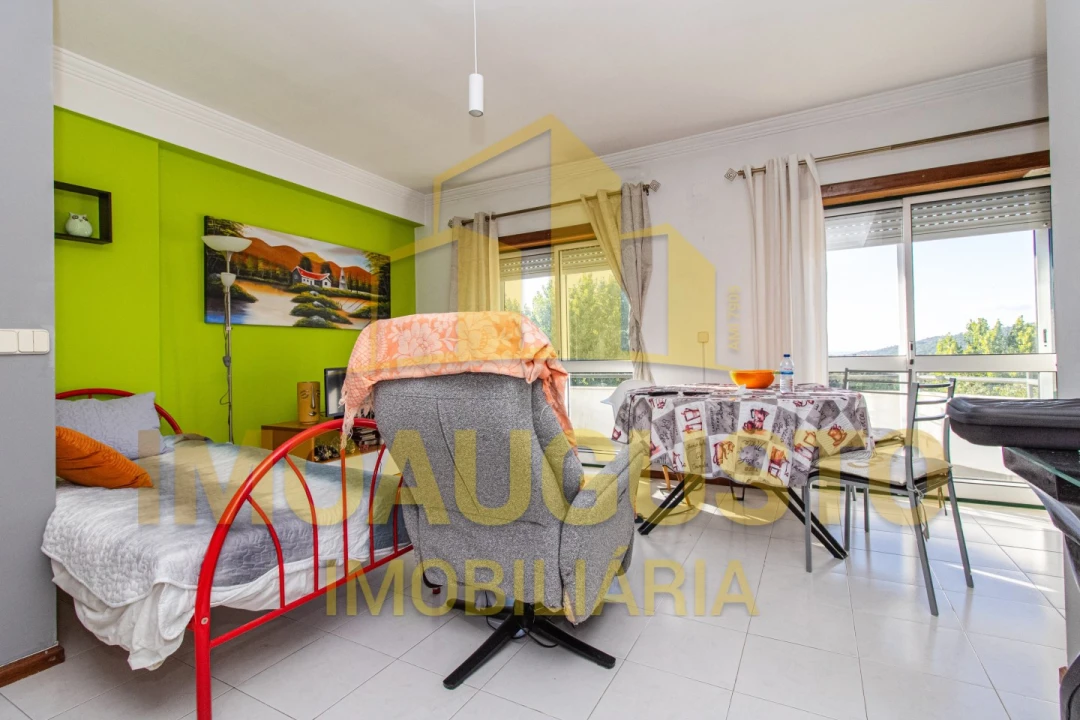 Apartamento T1 para Venda em Guarda Foto 7