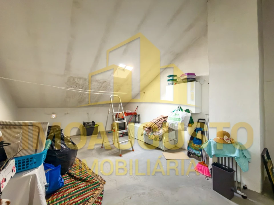 Apartamento T1 para Venda em Guarda Foto 12