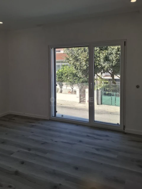 Moradia T3 para Venda em São Domingos de Rana