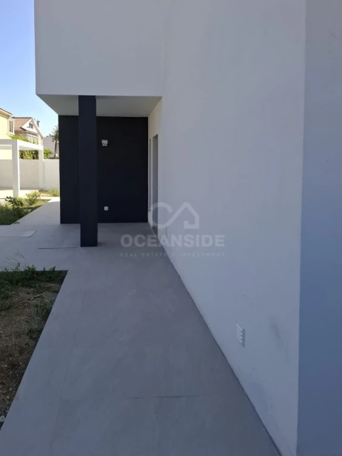 Moradia T3 para Venda em São Domingos de Rana
