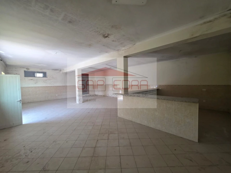 Armazém para Venda em Barrô e Aguada de Baixo Foto 8