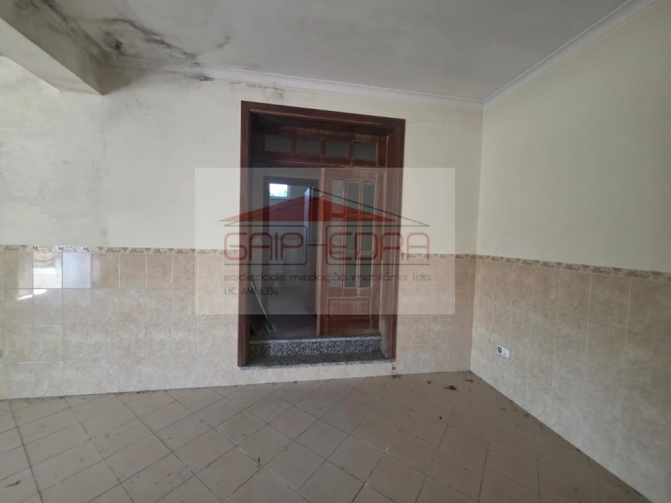 Armazém para Venda em Barrô e Aguada de Baixo Foto 12