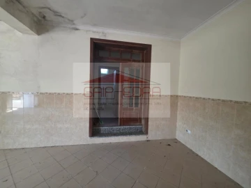 Armazém para Venda em Barrô e Aguada de Baixo