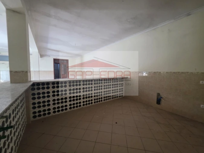 Armazém para Venda em Barrô e Aguada de Baixo Foto 10