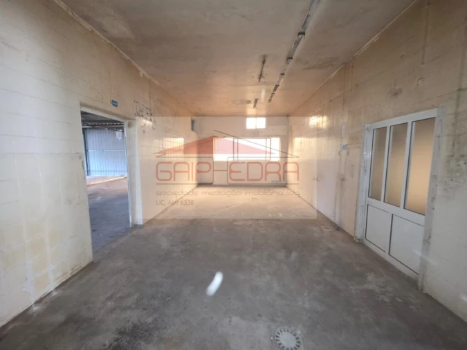 Armazém para Venda em Barrô e Aguada de Baixo Foto 17