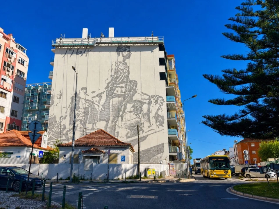 Apartamento T2 para Venda em Costa da Caparica Foto 24