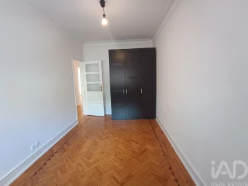 Apartamento T3 para Arrendamento em Campo de Ourique