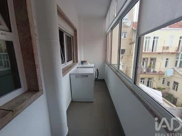 Apartamento T3 para Arrendamento em Campo de Ourique