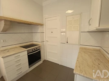 Apartamento T3 para Arrendamento em Campo de Ourique