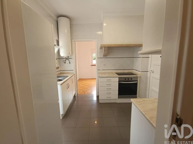 Apartamento T3 para Arrendamento em Campo de Ourique Foto 20