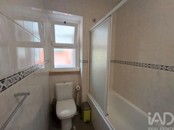 Apartamento T3 para Arrendamento em Campo de Ourique Foto 17