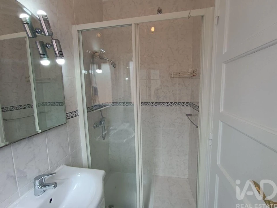 Apartamento T3 para Arrendamento em Campo de Ourique Foto 27