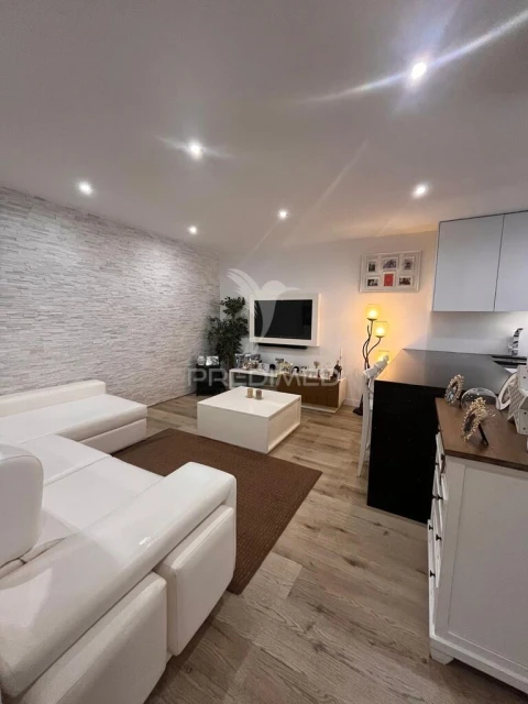 Apartamento T2 para Venda em Campolide