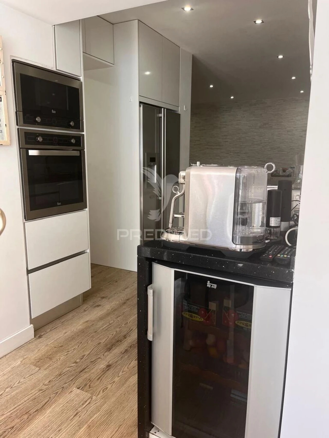 Apartamento T2 para Venda em Campolide Foto 5