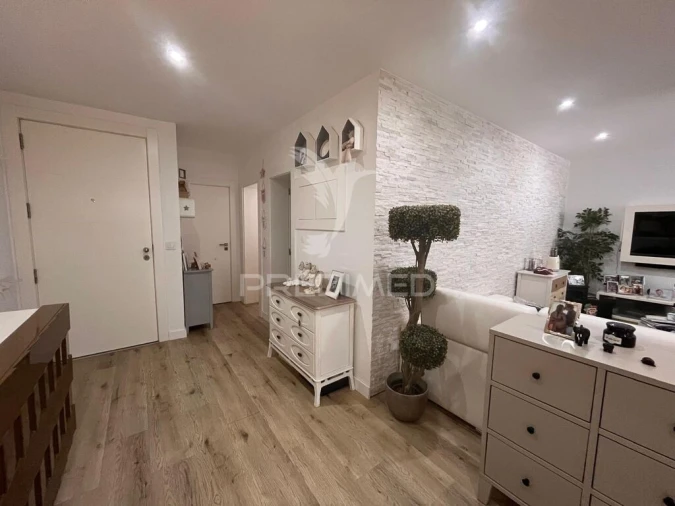 Apartamento T2 para Venda em Campolide Foto 10