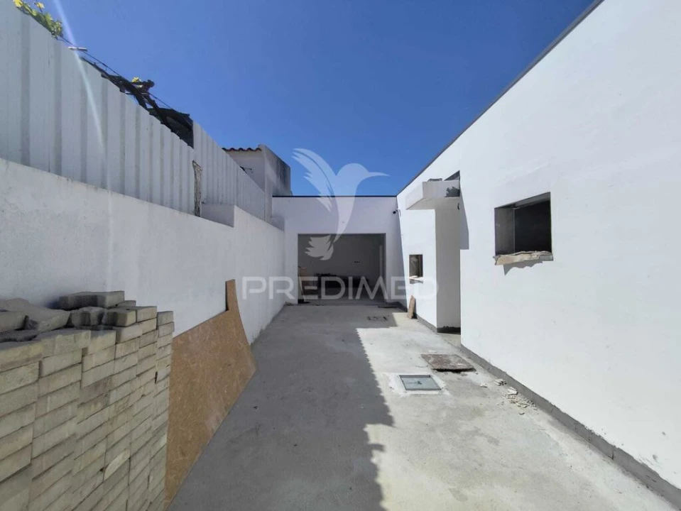 Moradia T2 para Venda em Amora Foto 10