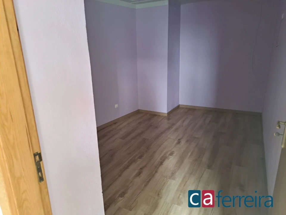 Moradia T3 para Venda em Alcanhões Foto 11