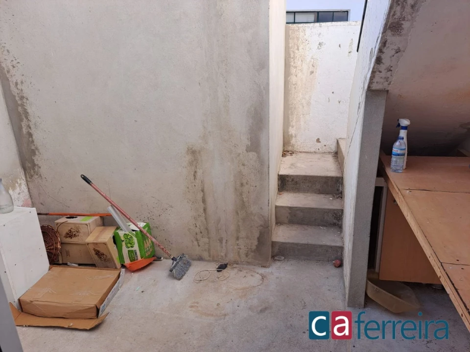 Moradia T3 para Venda em Alcanhões Foto 21
