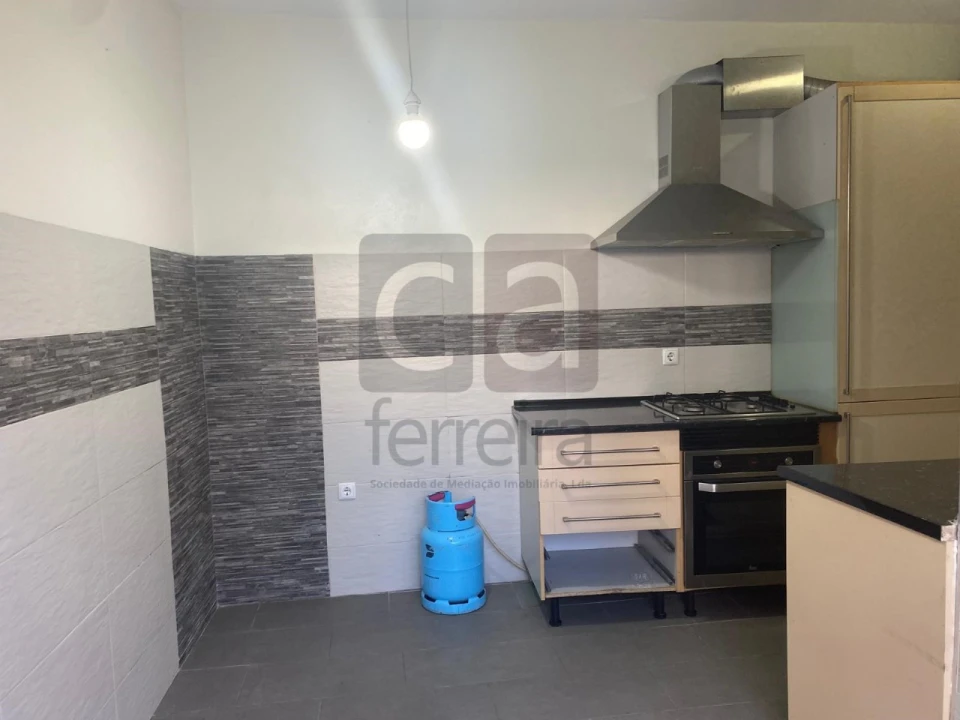 Moradia T3 para Venda em Alcanhões Foto 19